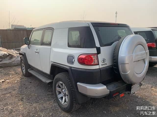 重磅上市2023款中东版丰田FJ酷路泽国六