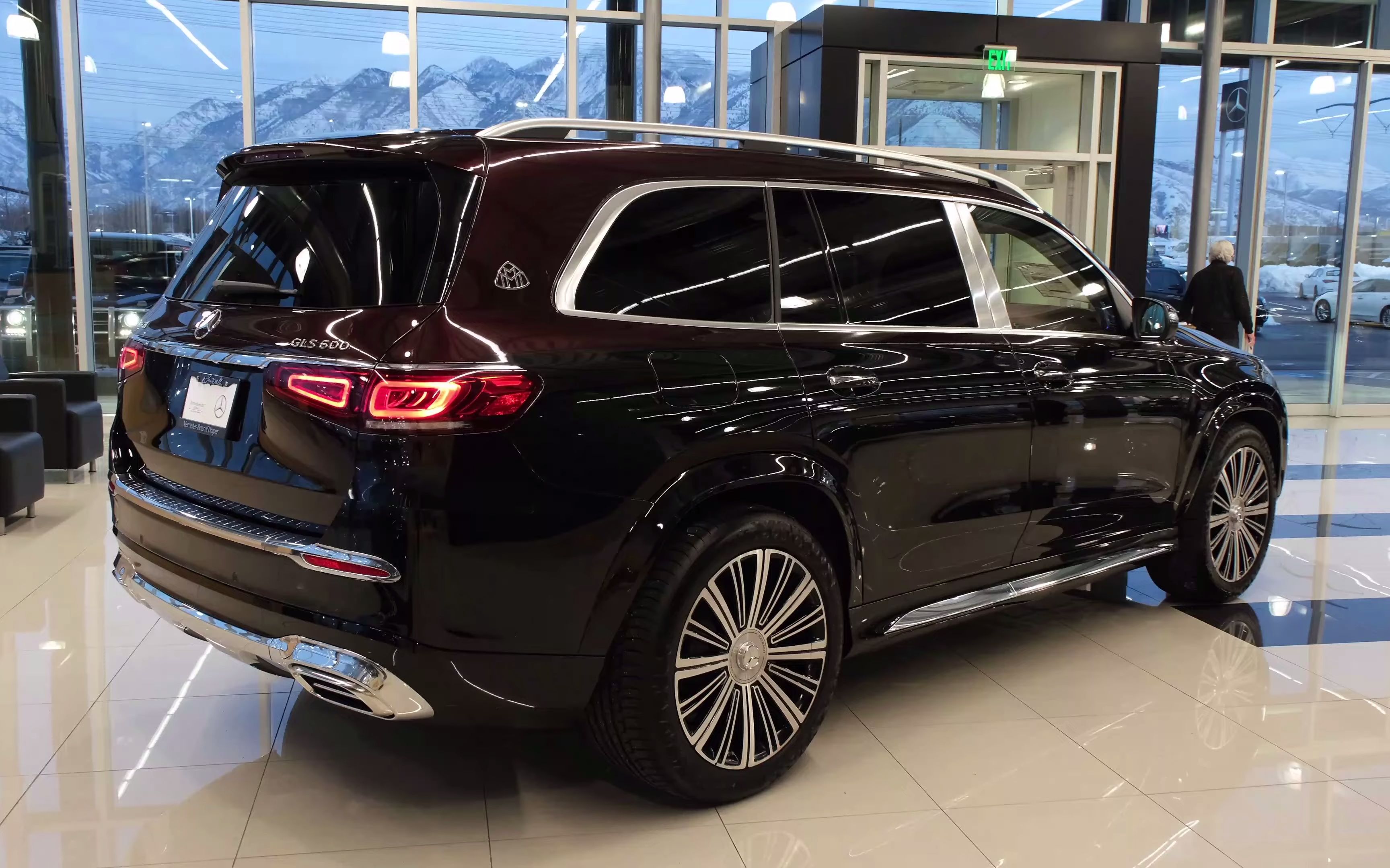 2023款奔驰迈巴赫GLS600现车优惠 订车享好礼