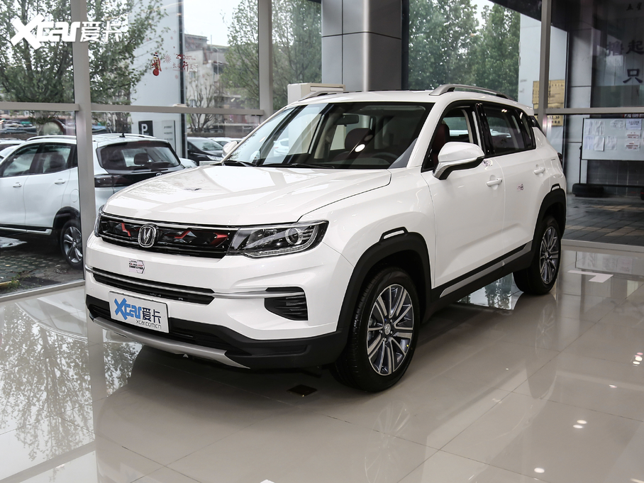 成都长安CS35PLUS优惠高达1.80万 仅6.99万可入手