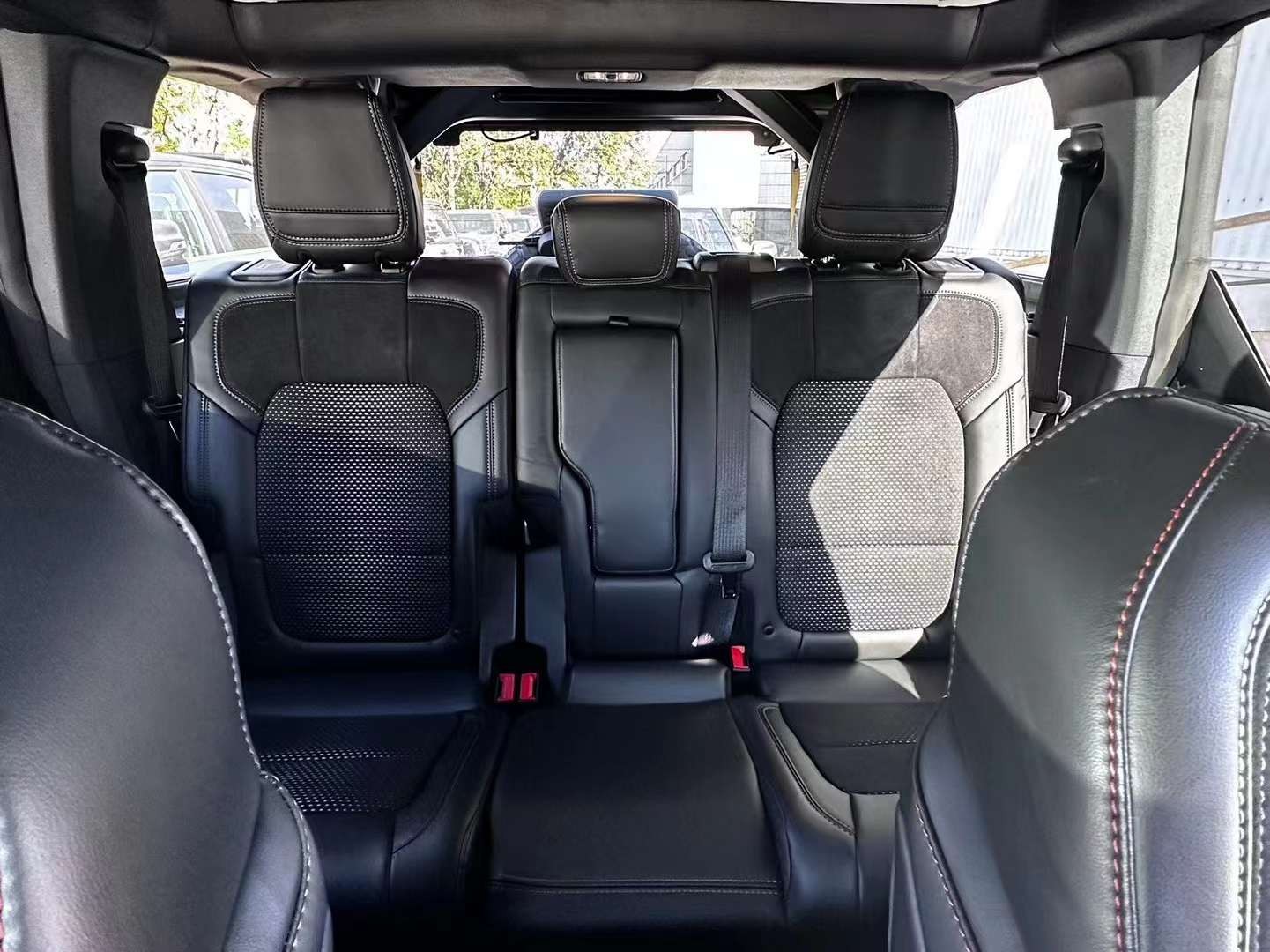 福特猛禽F150高顶7座现车到店内外图解