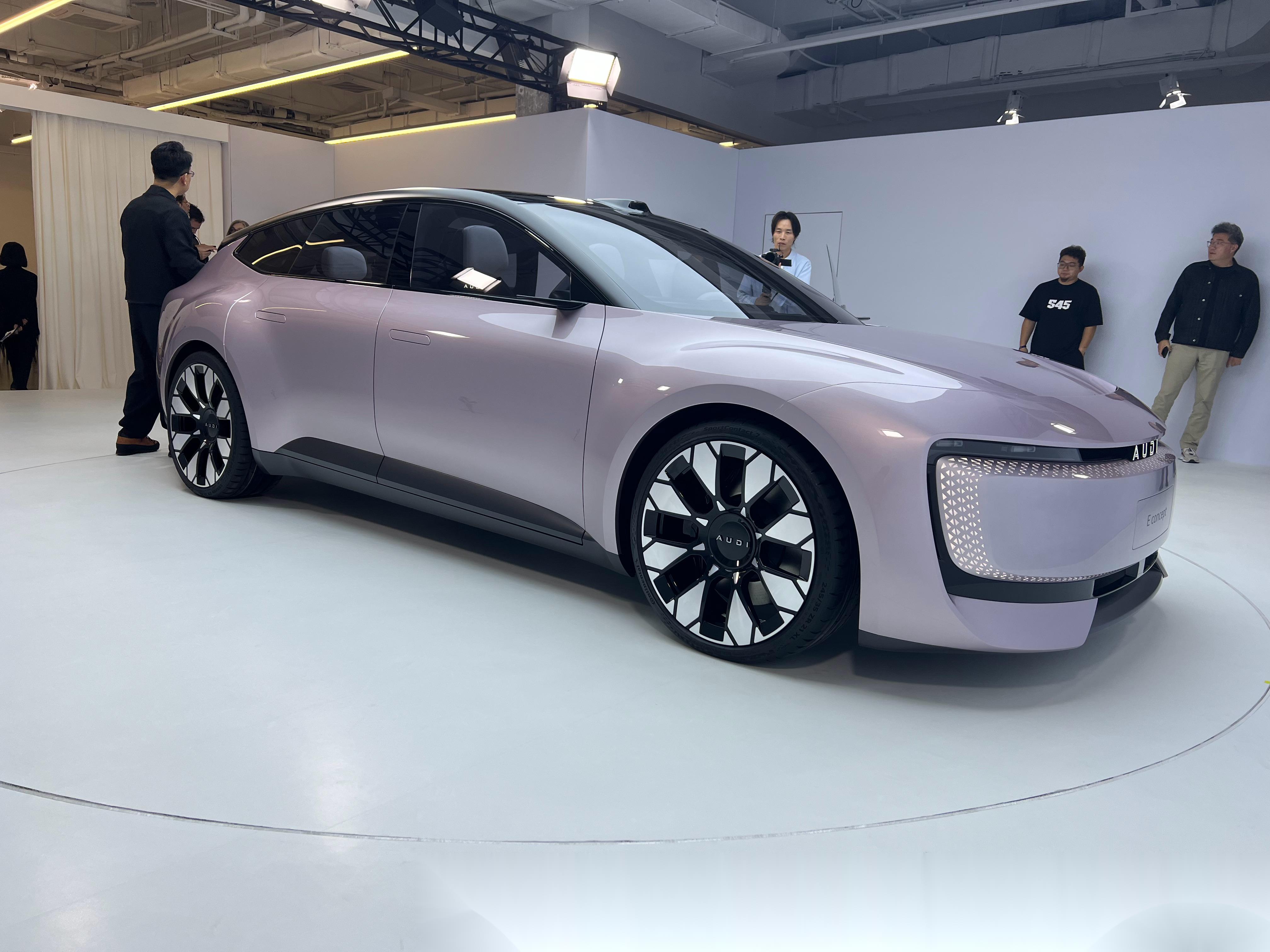 AUDI E量产版最新谍照曝光 将于2025年内上市