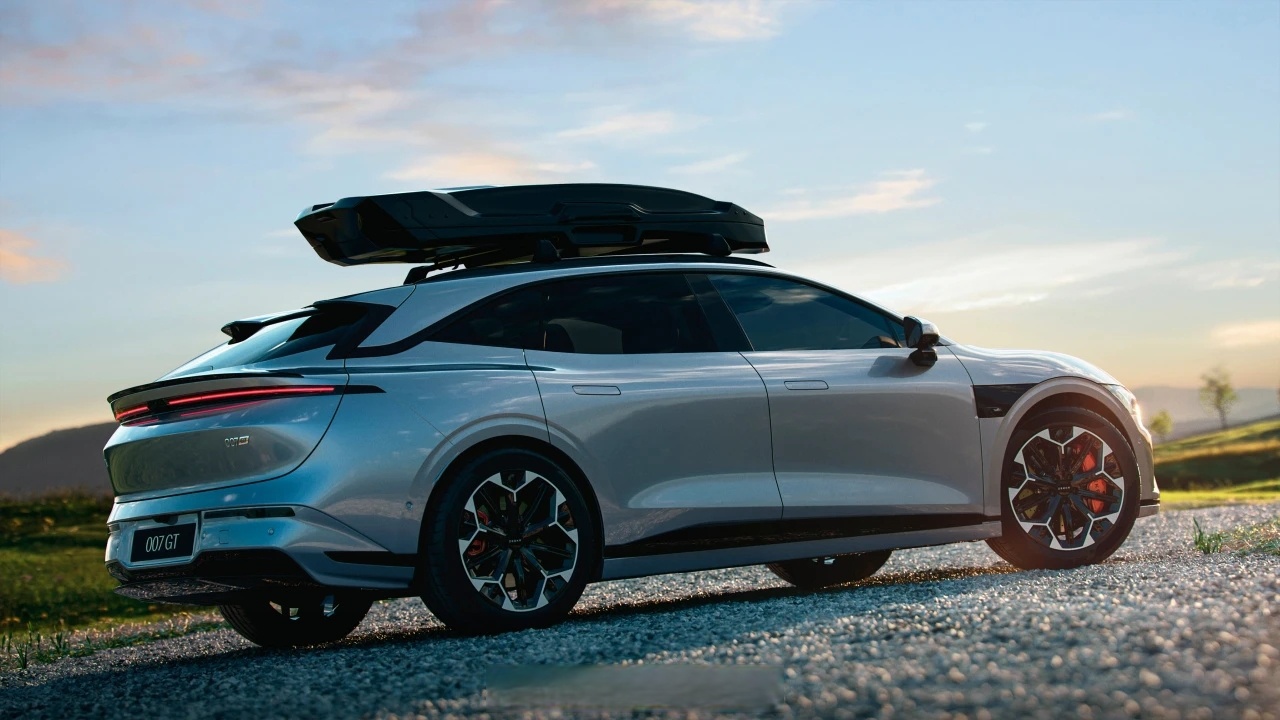 蔚来ET5T和极氪007GT，谁才是30万内最美旅行车？