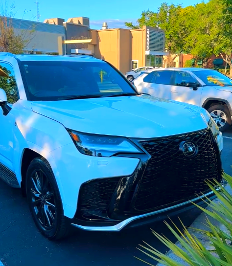 雷克萨斯LX欧规版降价20万 最低仅售145万