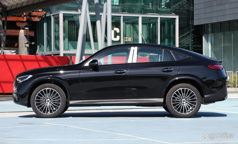 崇州奔驰GLC轿跑售价48.95万起 暂无优惠