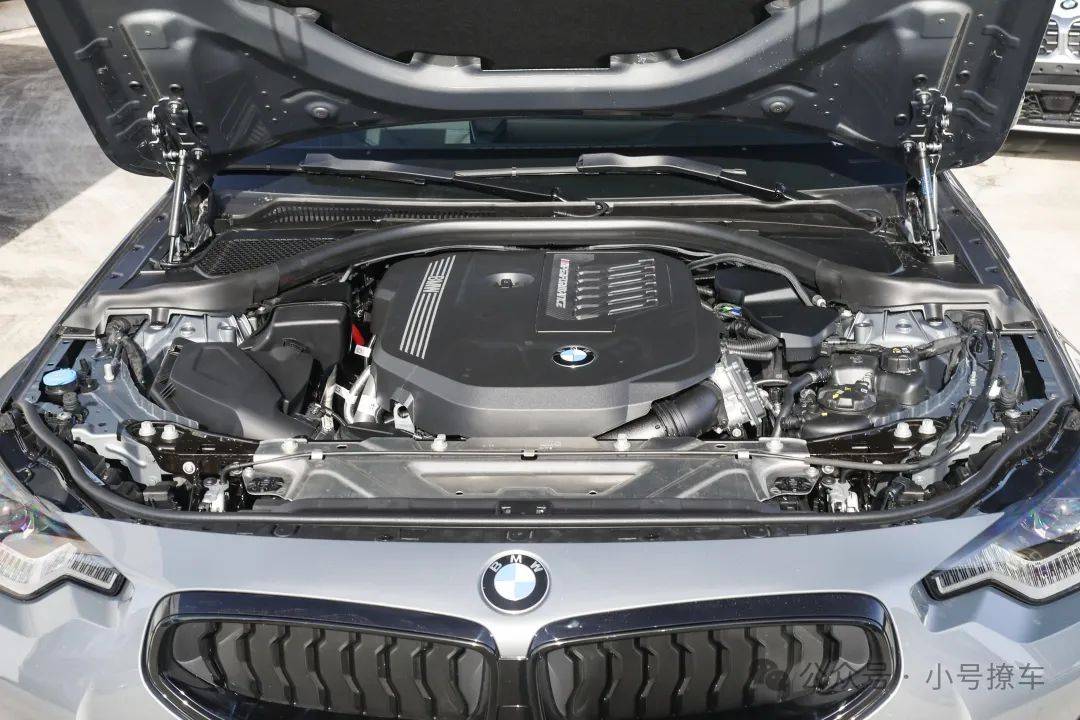宝马M240i xDrive双门轿跑车正式上市 售价43.59万
