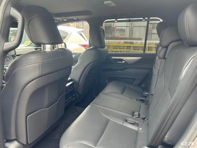 成都平行进口雷克萨斯LX欧规版售价145万起 欢迎上门试驾