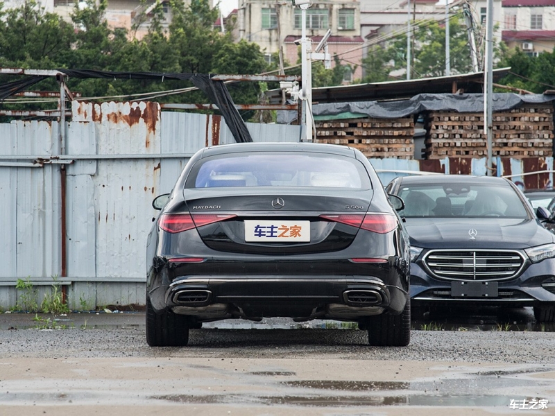 迈巴赫S级欧版团购最高优惠50万 欢迎上门试驾