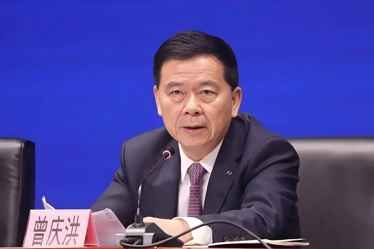 冯兴亚卸任广汽埃安董事长，閤先庆接任挑重担