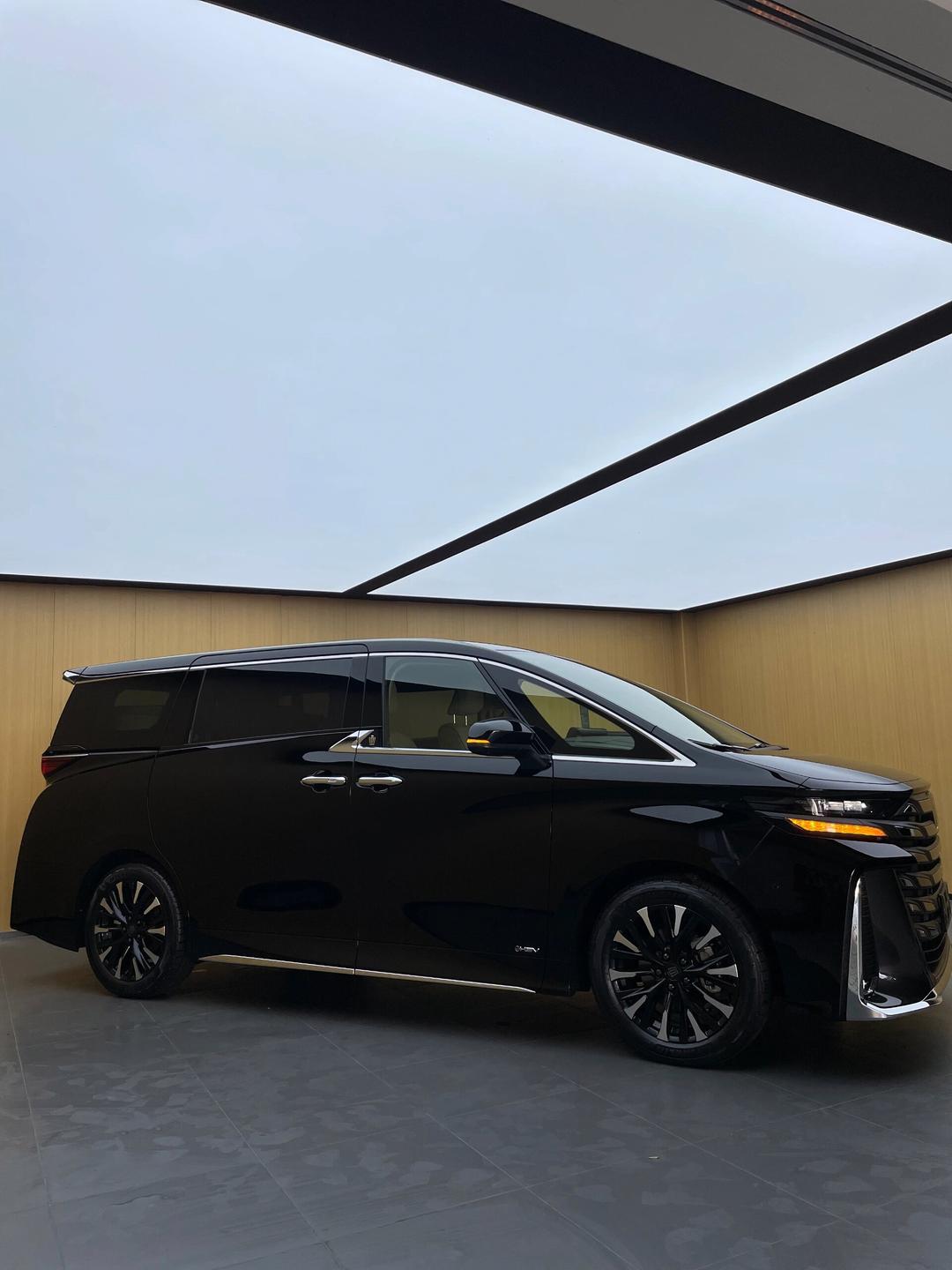 2024款埃尔法曝光!换装2.4T引擎,增加全时四驱,真霸气!