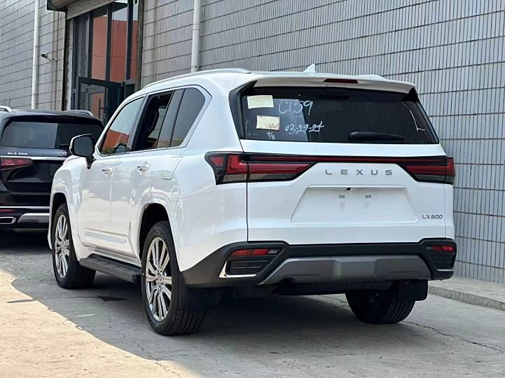 2024款雷克萨斯lx600新车钜惠展厅特价 可分期