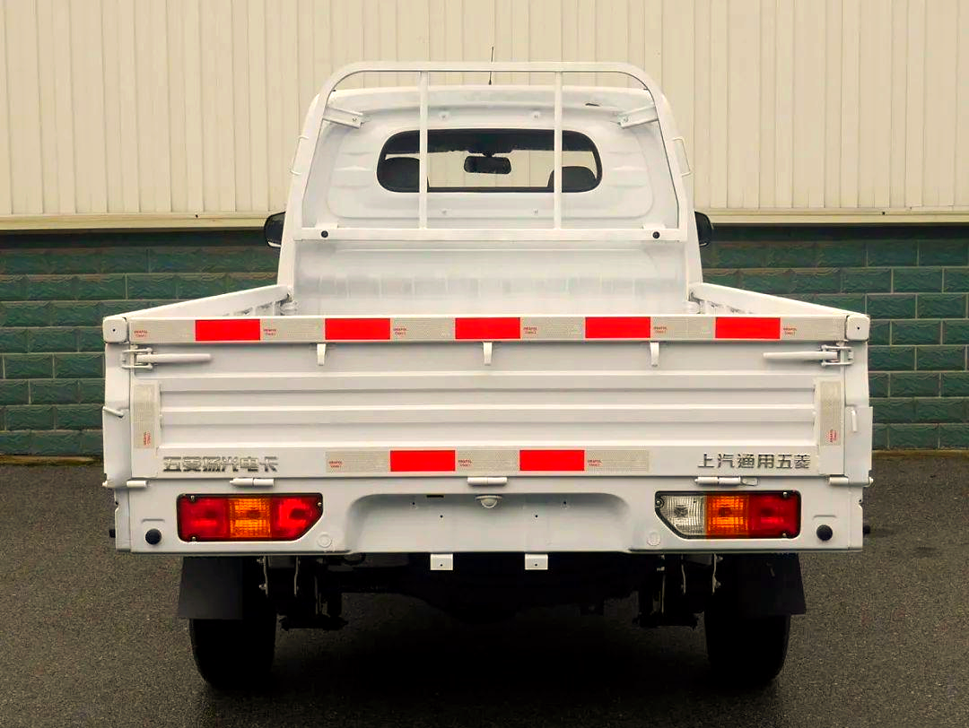 成都五菱扬光电卡报价8.48万起 暂无优惠