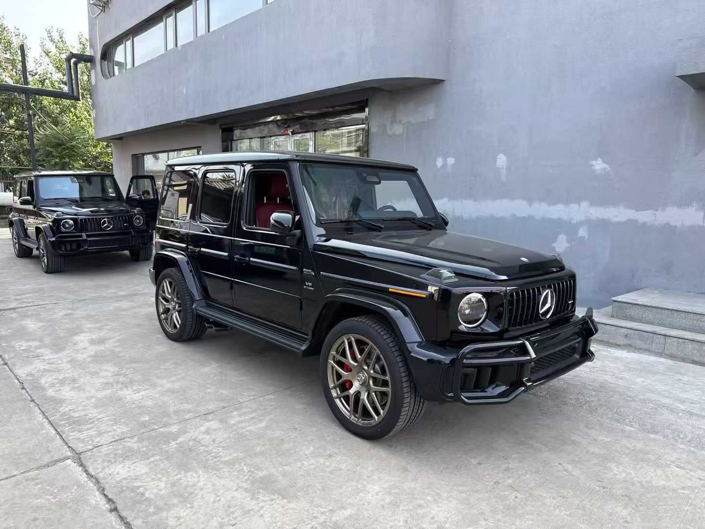 成都平行进口奔驰G级加版报价209万起 欢迎上门试驾