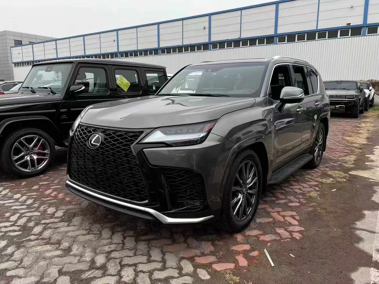 雷克萨斯LX600四座版:“大哥级”座驾,换代后有何不同?