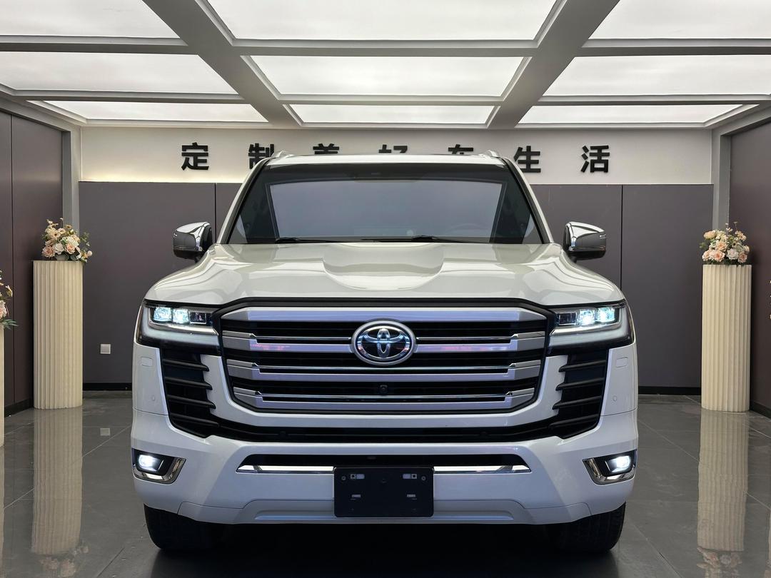 现购兰德酷路泽中东版让利促销中 购车直降35.2万