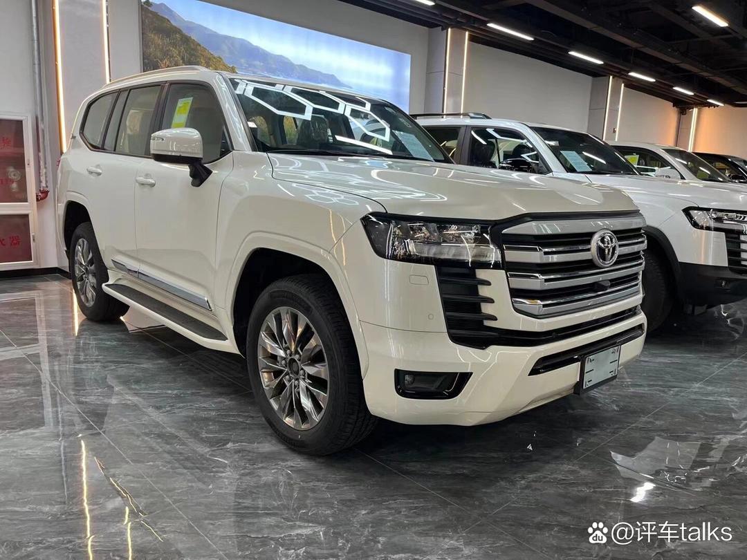 现购兰德酷路泽让利34.8万 欢迎试乘试驾