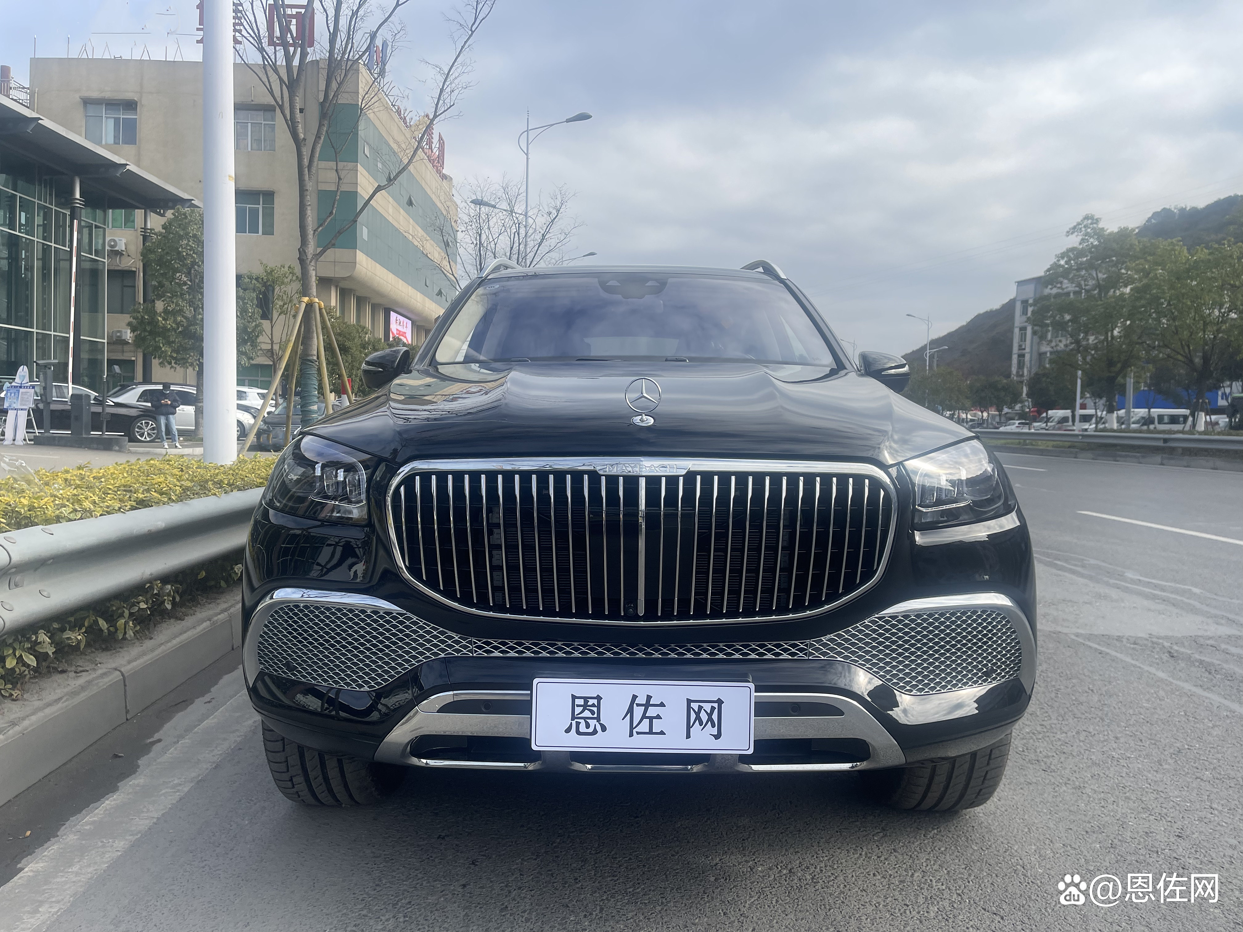 成都迈巴赫GLS级墨版让利促销中 限时优惠高达86万元