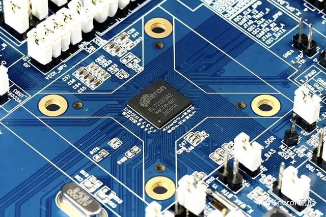 奇景光电推出全新整合型时序控制器解决方案 适用于下一代汽车显示屏奇景光电推出全新整合型时序控制器解决方案 适用于下一代汽车显示屏