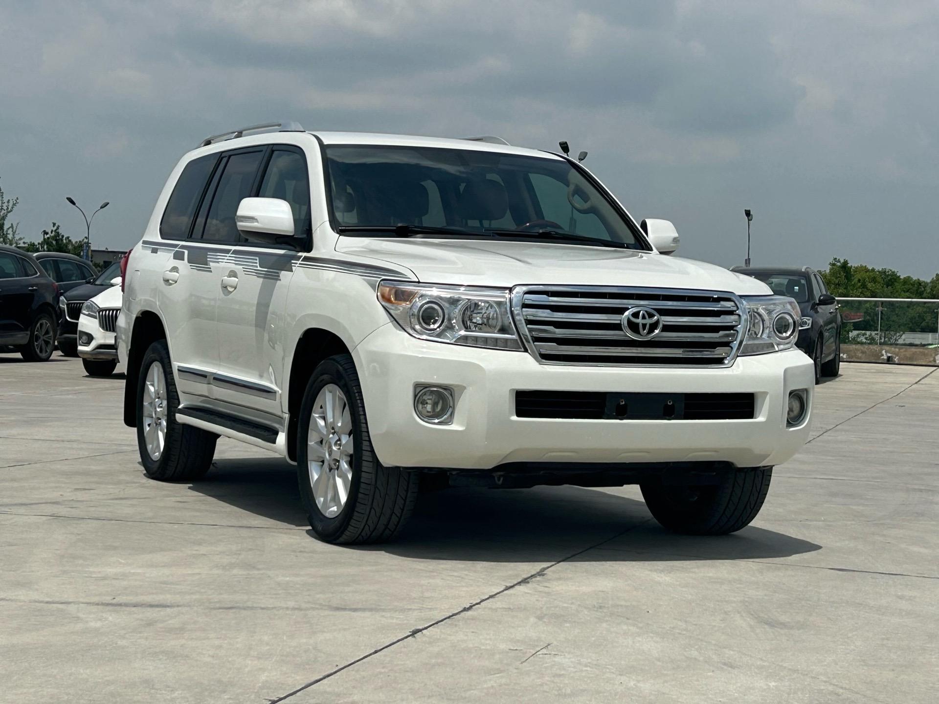 成都兰德酷路泽中东版最高降34.8万 欢迎试乘试驾