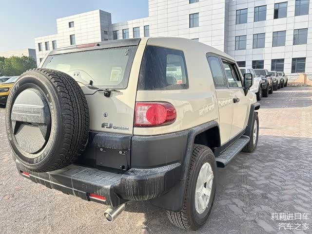 23款中东版酷路泽FJ全新亮相现车56万起