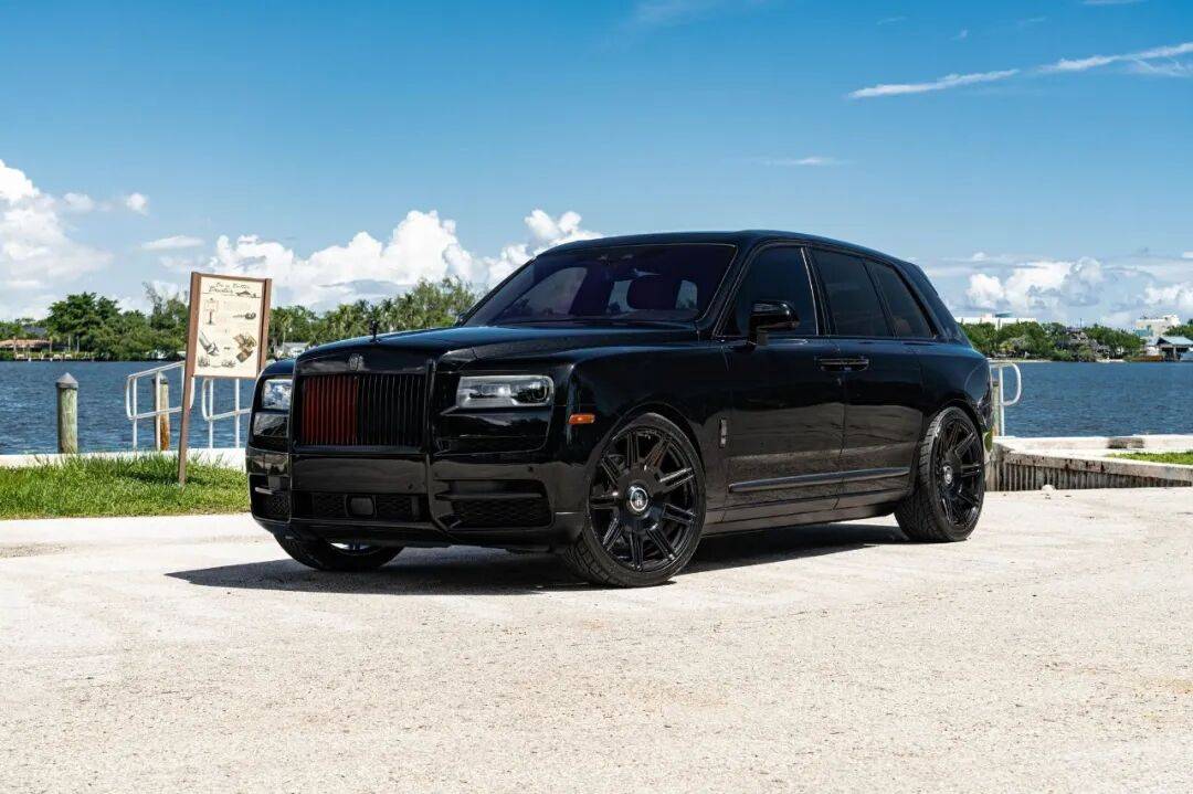 2024库里南促销626万起 直降65万