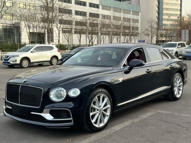 宾利飞驰目前价格稳定 售价300万元起