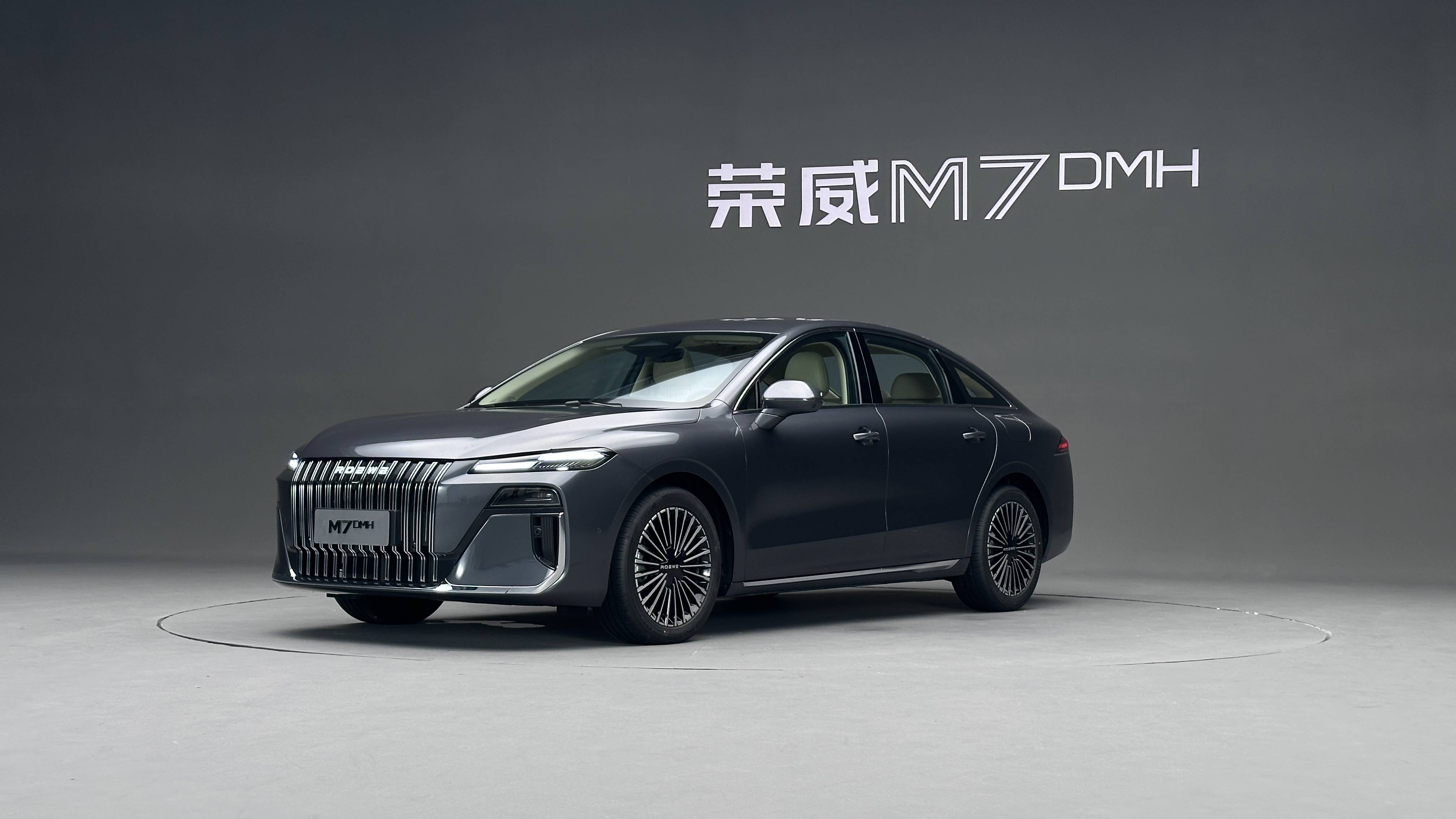 中大型混动轿车卖小车价！8.58万元的荣威M7 DMH目标是国民家轿