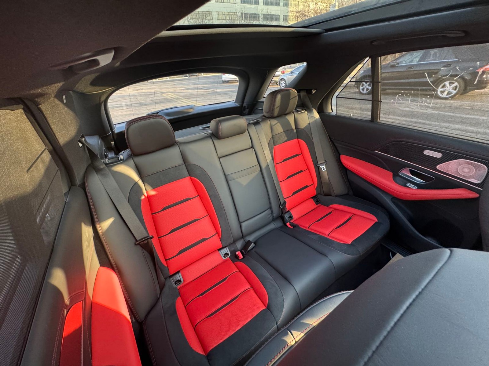 成都平行进口奔驰GLE加版促销80万起 欢迎试乘试驾