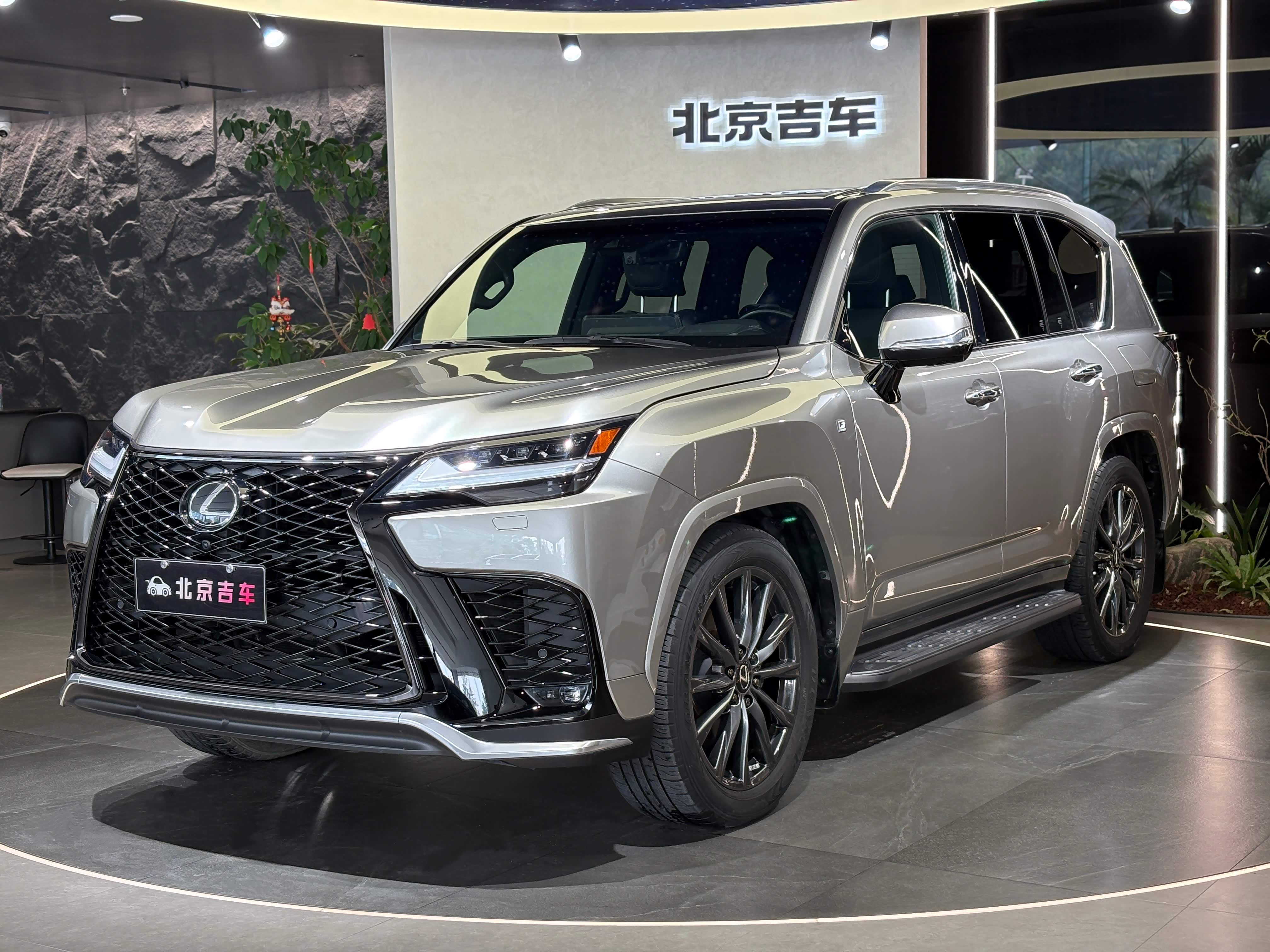 2024款雷克萨斯LX600中东版首批特惠价 现车售全国