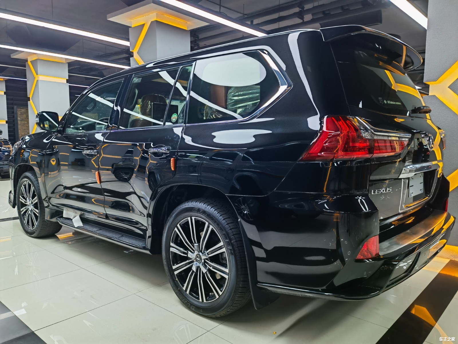 平行进口雷克萨斯LX570现车价格 配置怎么样