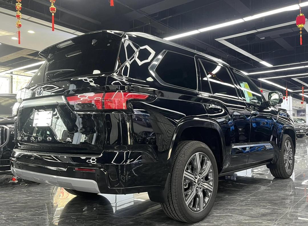 2024款丰田红杉美规版报价图片配置参数