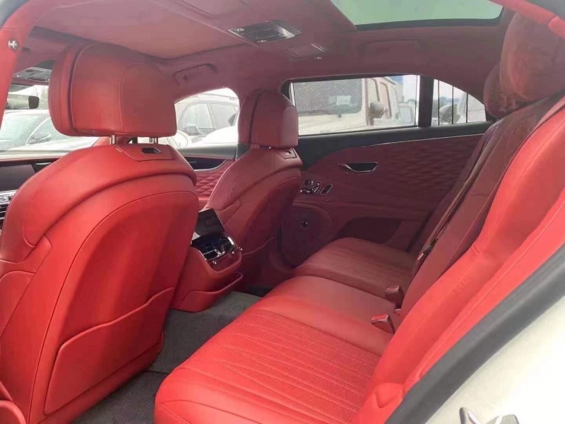 现购飞驰欧版享70万优惠 欢迎前来试驾