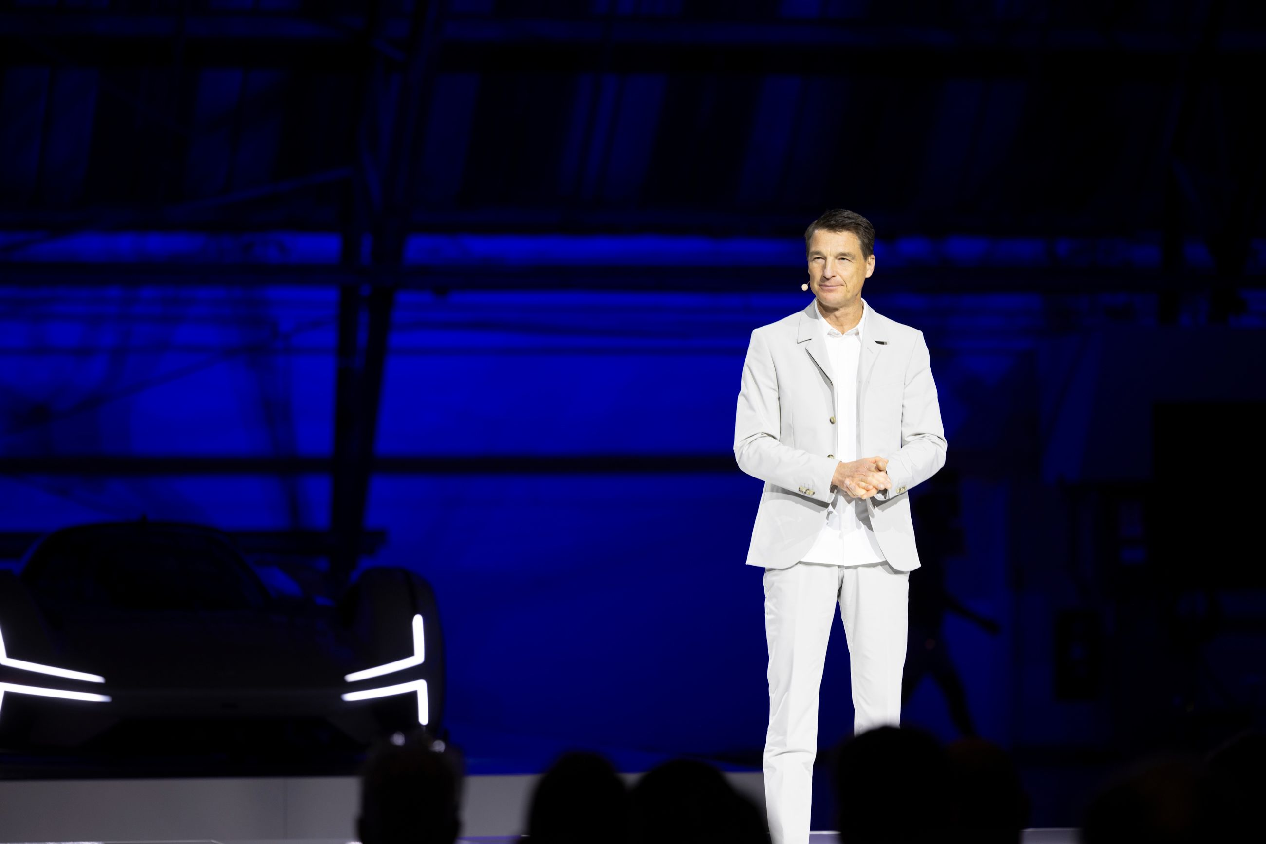 极星关闭中国最后一家直营店，全面转向线上开启“甩卖”模式