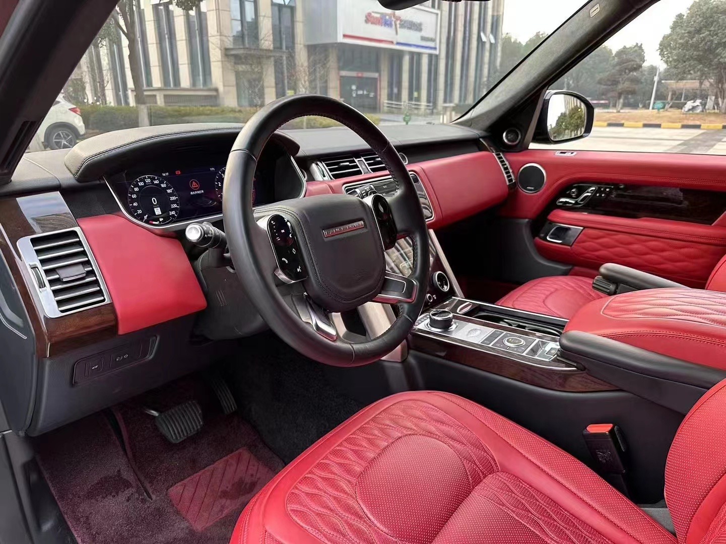 平行进口路虎皇家一号团购钜惠40万 欢迎试乘试驾