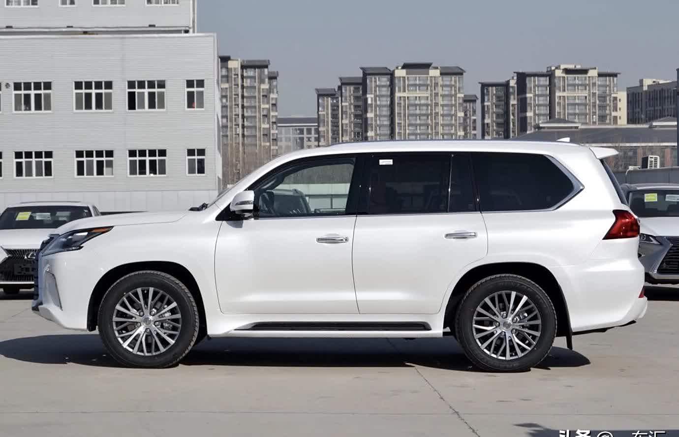 2024款雷克萨斯LX570充沛动力 港口现车降价售