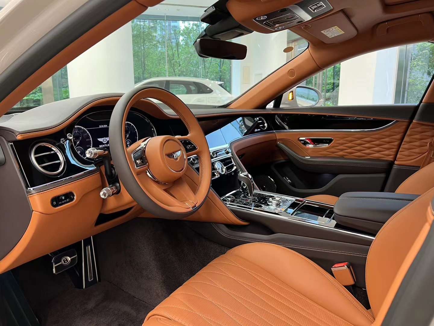 购飞驰美版享30万优惠 欢迎试乘试驾