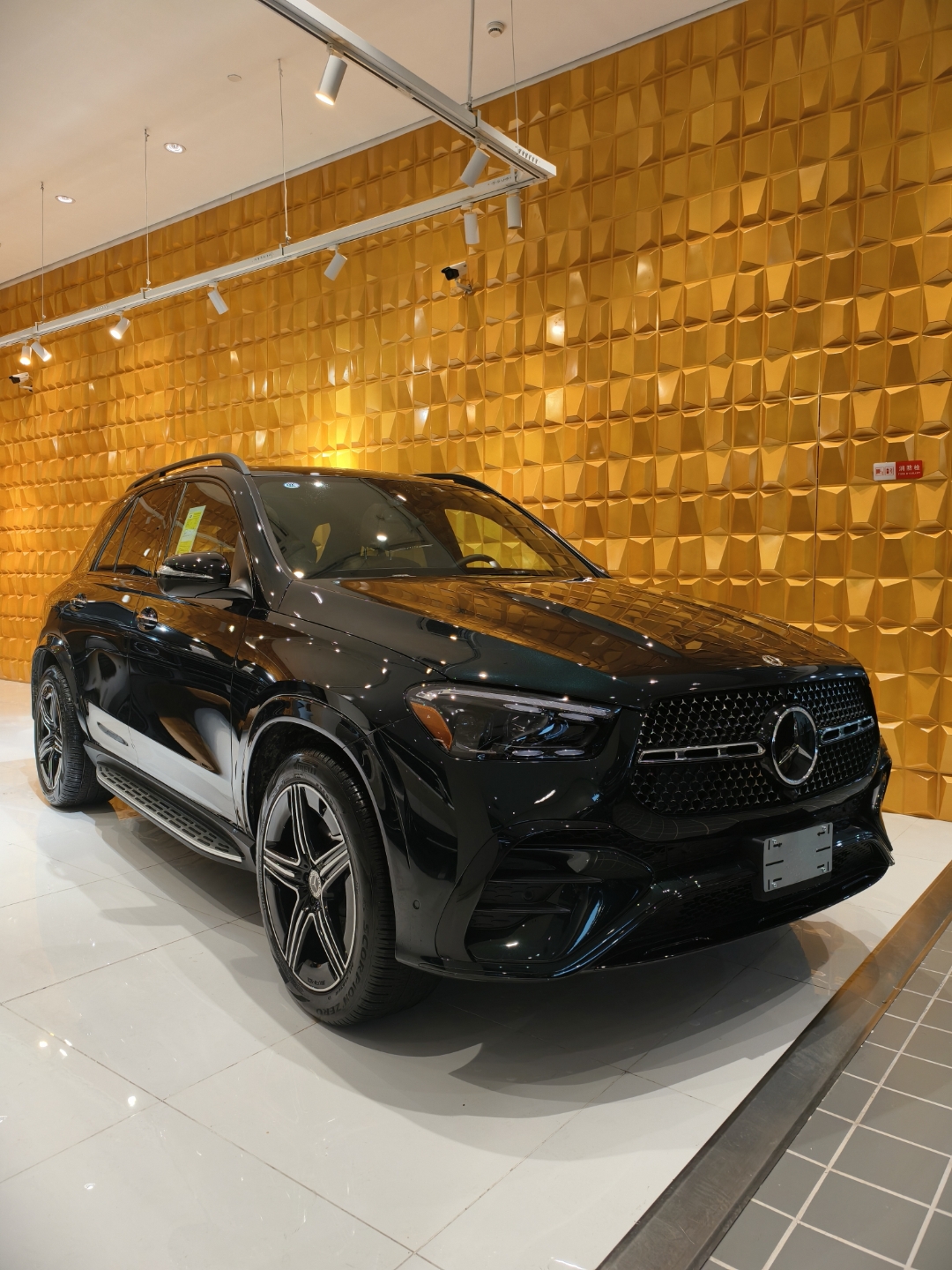 购奔驰GLE墨版享27万优惠 欢迎试乘试驾