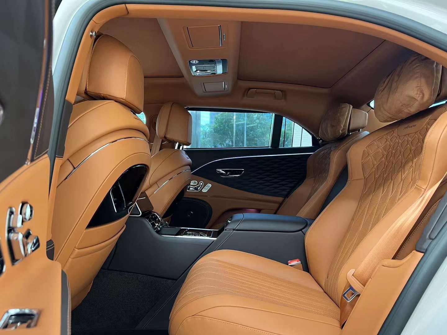 购飞驰享84万优惠 仅196万可入手