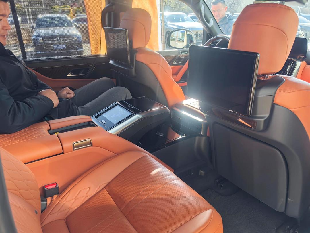 购雷克萨斯GX美版享6万优惠 欢迎到店试驾