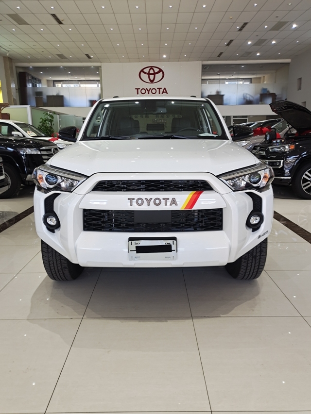 成都平行进口丰田超霸加版提供试乘试驾 购车让利3.5万元