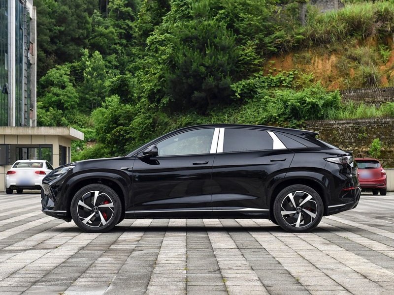 成都飞驰团购价格251万起