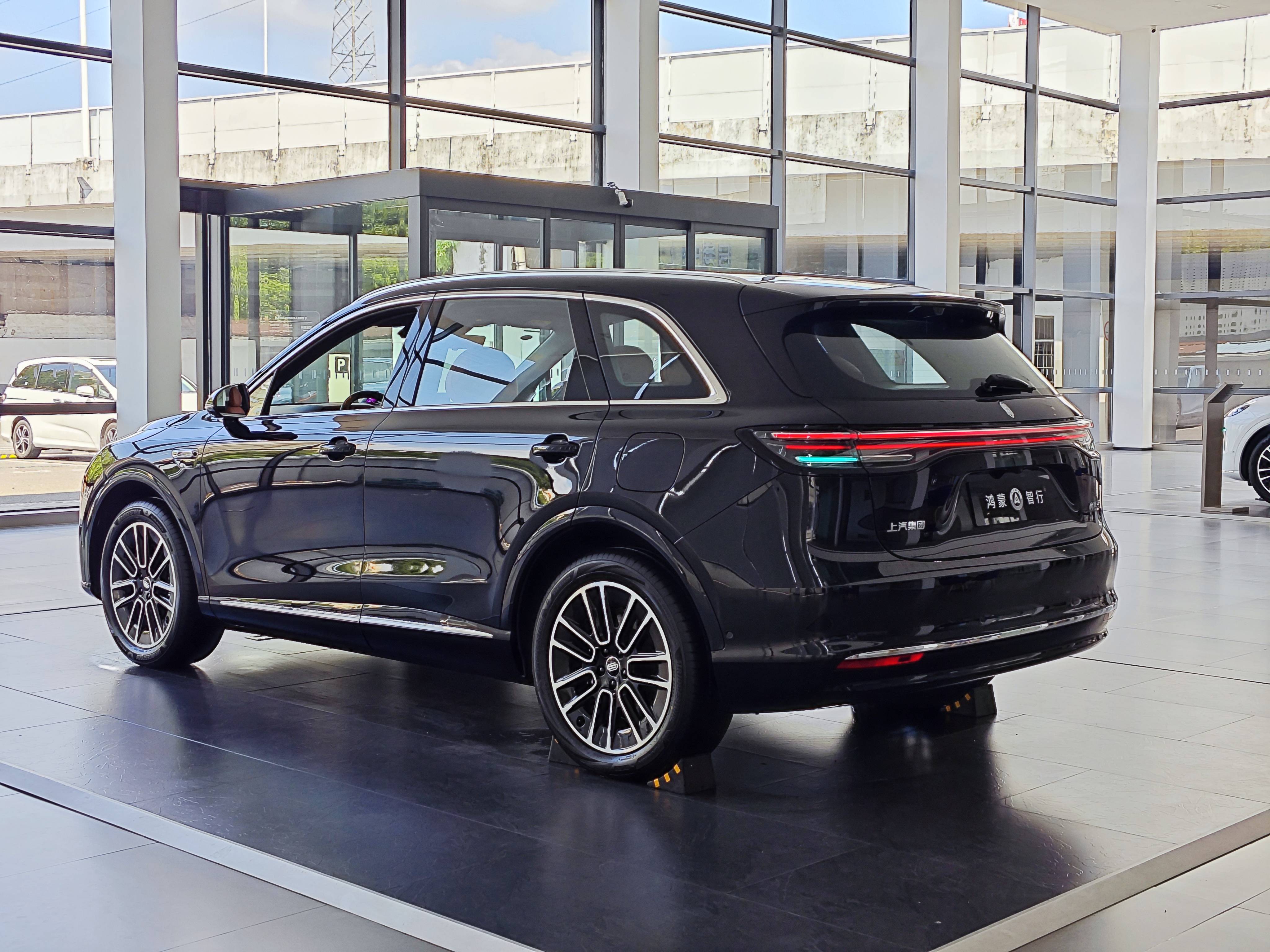 尚界H5实车图曝光 搭载HUAWEI ADS 4辅助驾驶