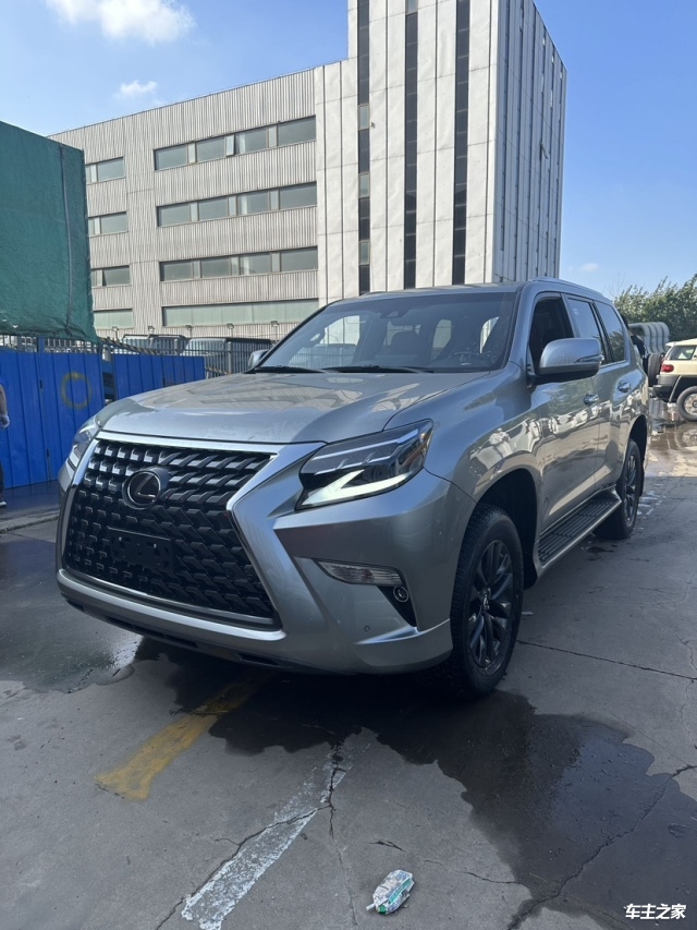 2024款雷克萨斯GX460美版港口裸车价98万 可分期
