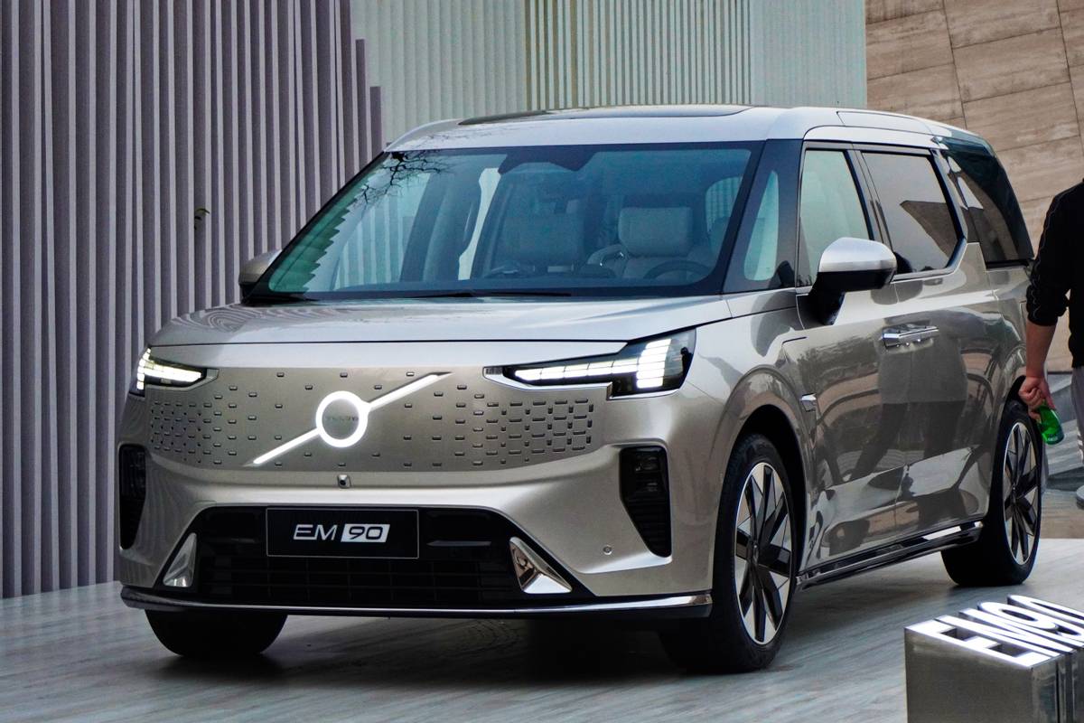 新都沃尔沃EM90最低81.80万起售 暂无优惠