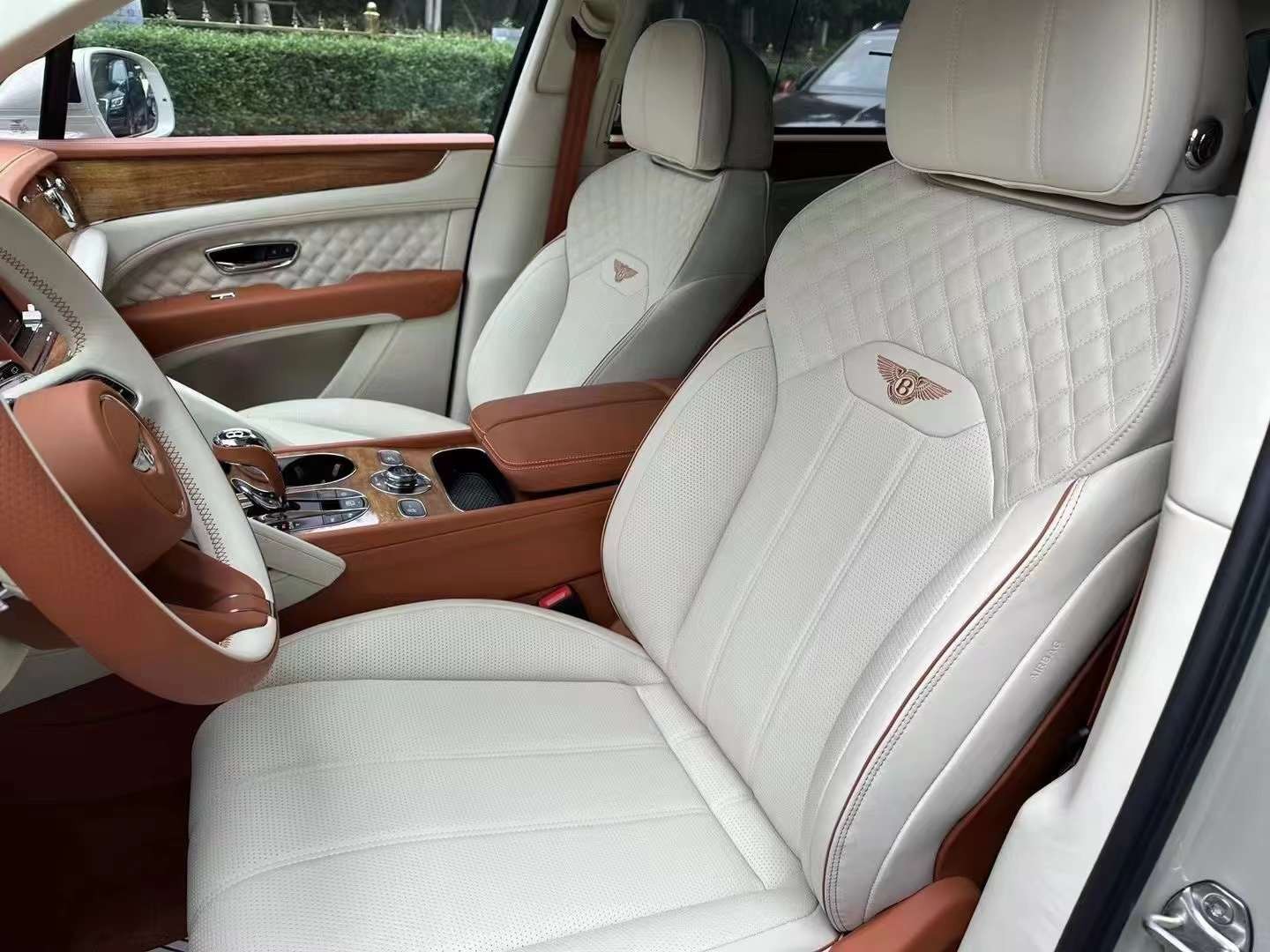 现购添越享73万优惠 欢迎前来试驾