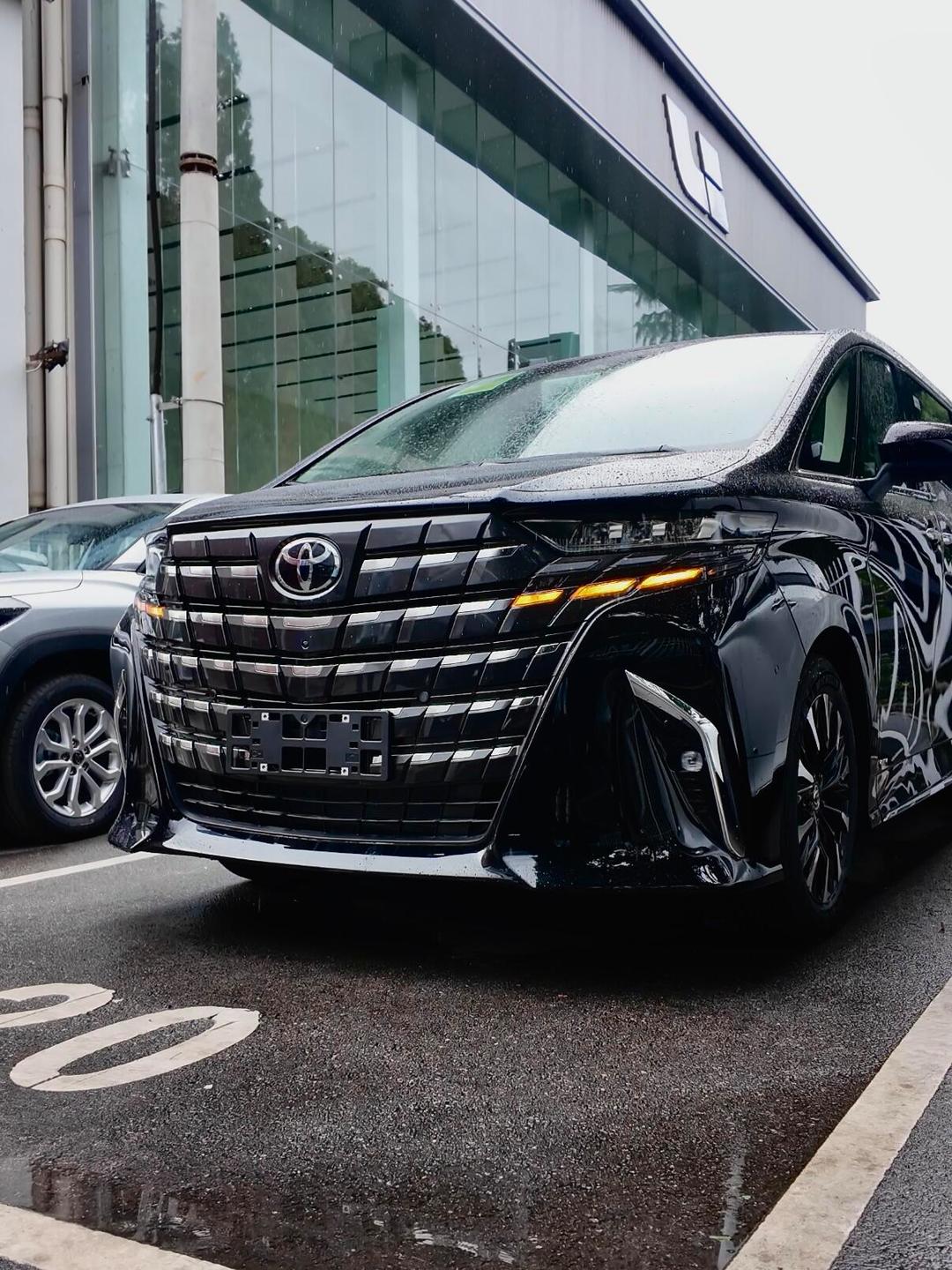 成都丰田埃尔法团购价格90万起 欢迎前来试驾