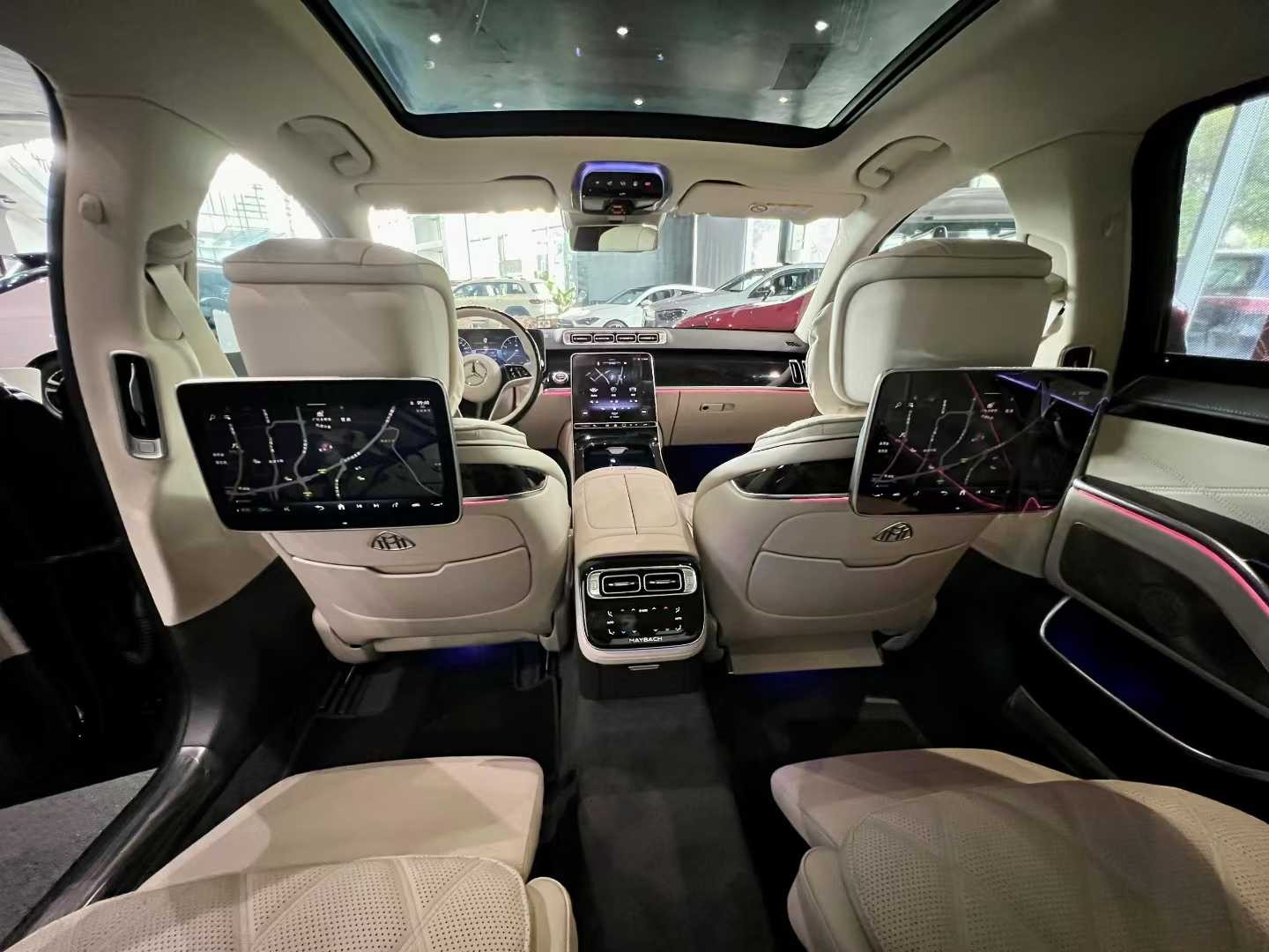 成都迈巴赫S级欧版钜惠50万元 欢迎前来试驾