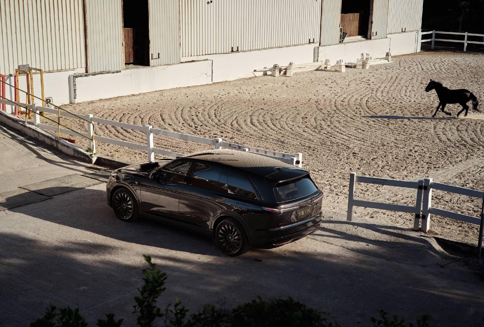 车企为何纷纷造“大车”