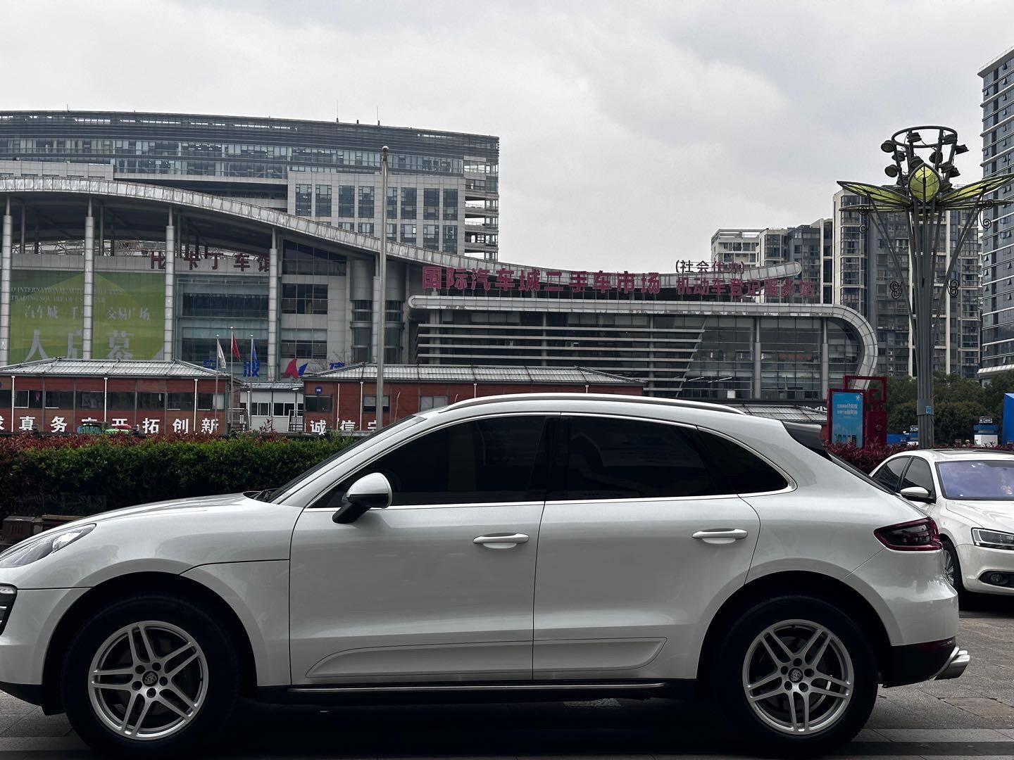 成都风景G5最新报价8.00万起 最高优惠0.55万