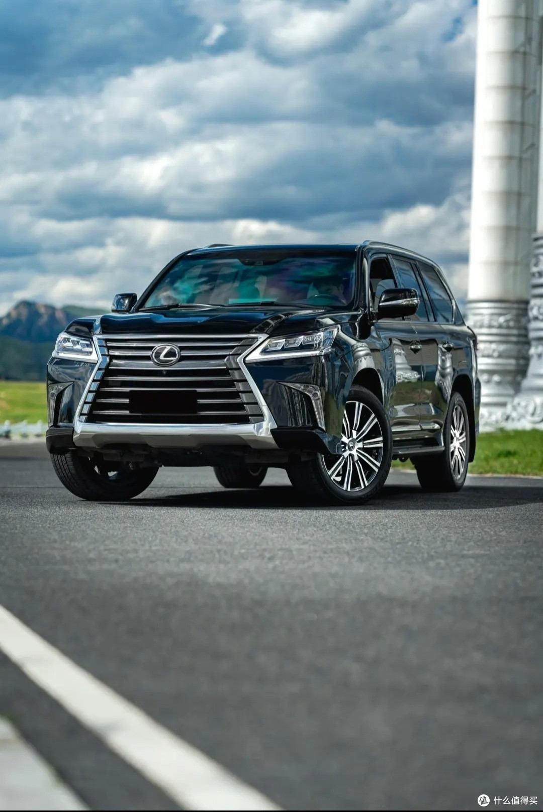 成都雷克萨斯LX中东版优惠39万 欢迎前来试驾