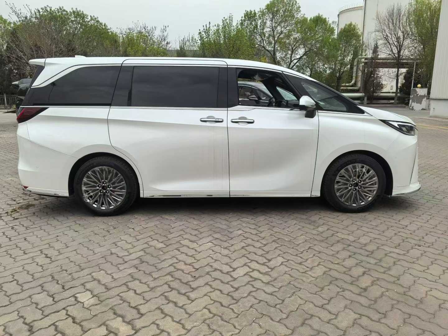 雷克萨斯LM欧版最新行情 仅售145万起